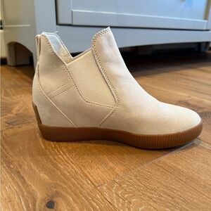 White Sorel Wedge Boots